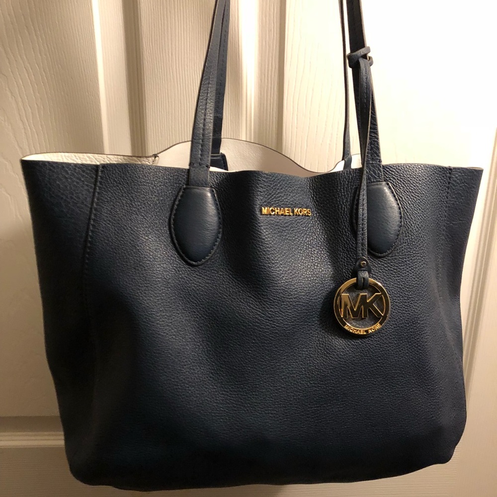 MK Michael Kors Leather Navy Blue Fulton Tote Bag - Picture 3 of 7